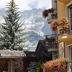 Bouton D'or Hotel