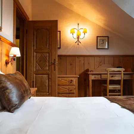 Bouton D'or Courmayeur