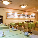 Bouton D'or Hotel