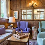 Hotel Bouton D'or 3*