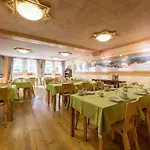 Bouton D'or Hotel
