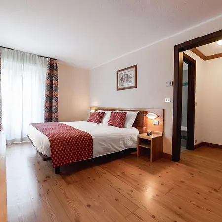 Bouton D'or Courmayeur