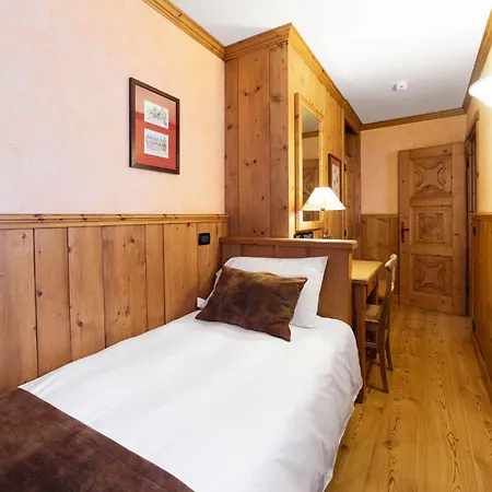 Bouton D'or - Отель 3*
