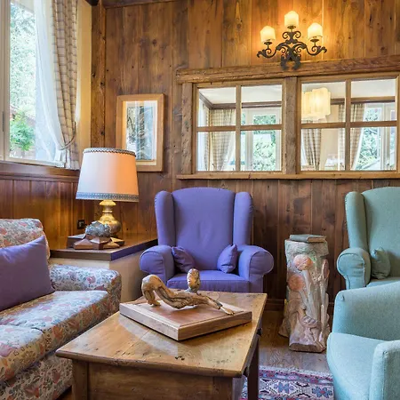 Hotel Bouton D'or 3*