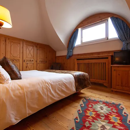 Hotel Bouton D'or 3*