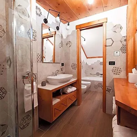 Ξενοδοχείο Bouton D'or 3*