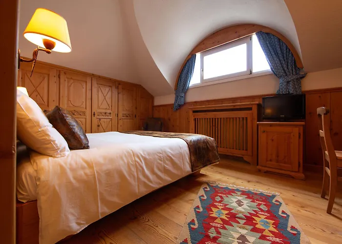 Hotel Bouton D'or 3*